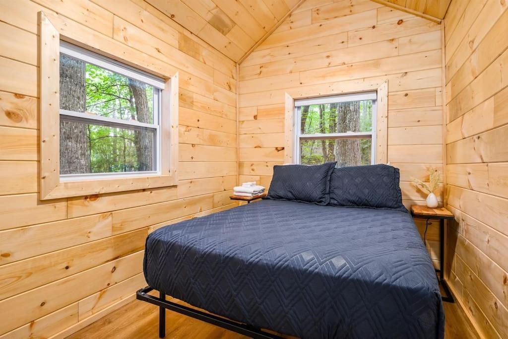 Arbutus Lake 3 Bedroom Cottage Traverse City Eksteriør billede