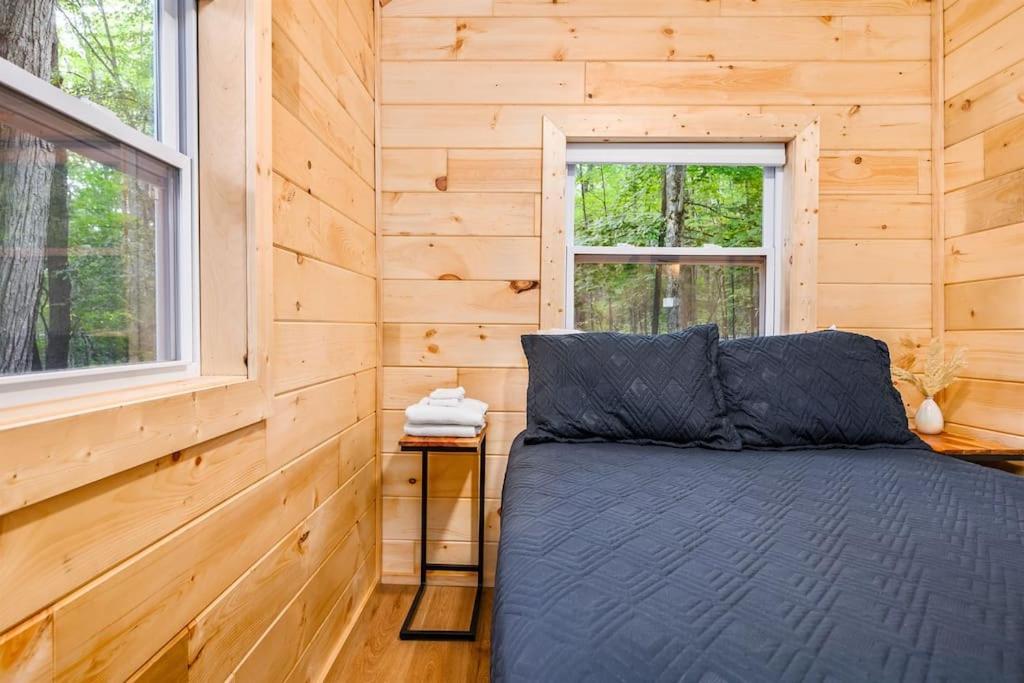 Arbutus Lake 3 Bedroom Cottage Traverse City Eksteriør billede