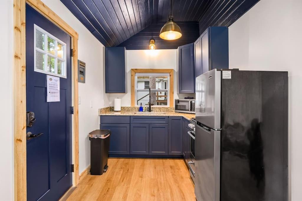 Arbutus Lake 3 Bedroom Cottage Traverse City Eksteriør billede